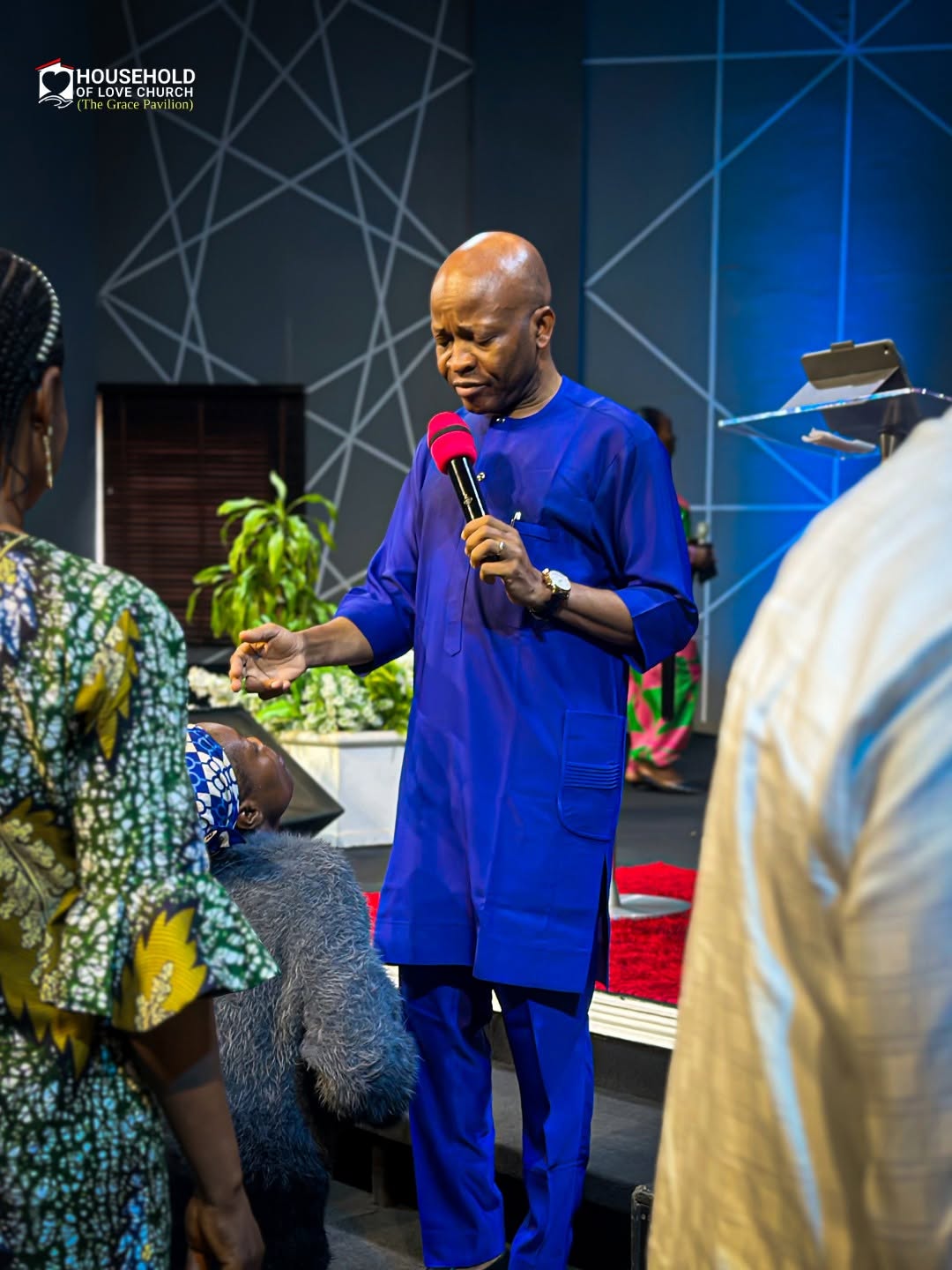 Dr. Ilesanmi Bankole ministering